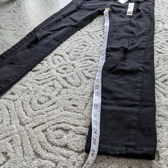 Nwt DENIM GOLD black high rise distressed jeans size 28x32 - Picture 7 of 13